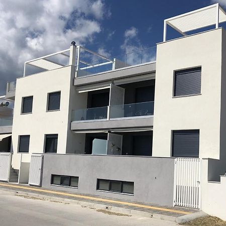 Thalassa Apartment Néa Péramos Εξωτερικό φωτογραφία